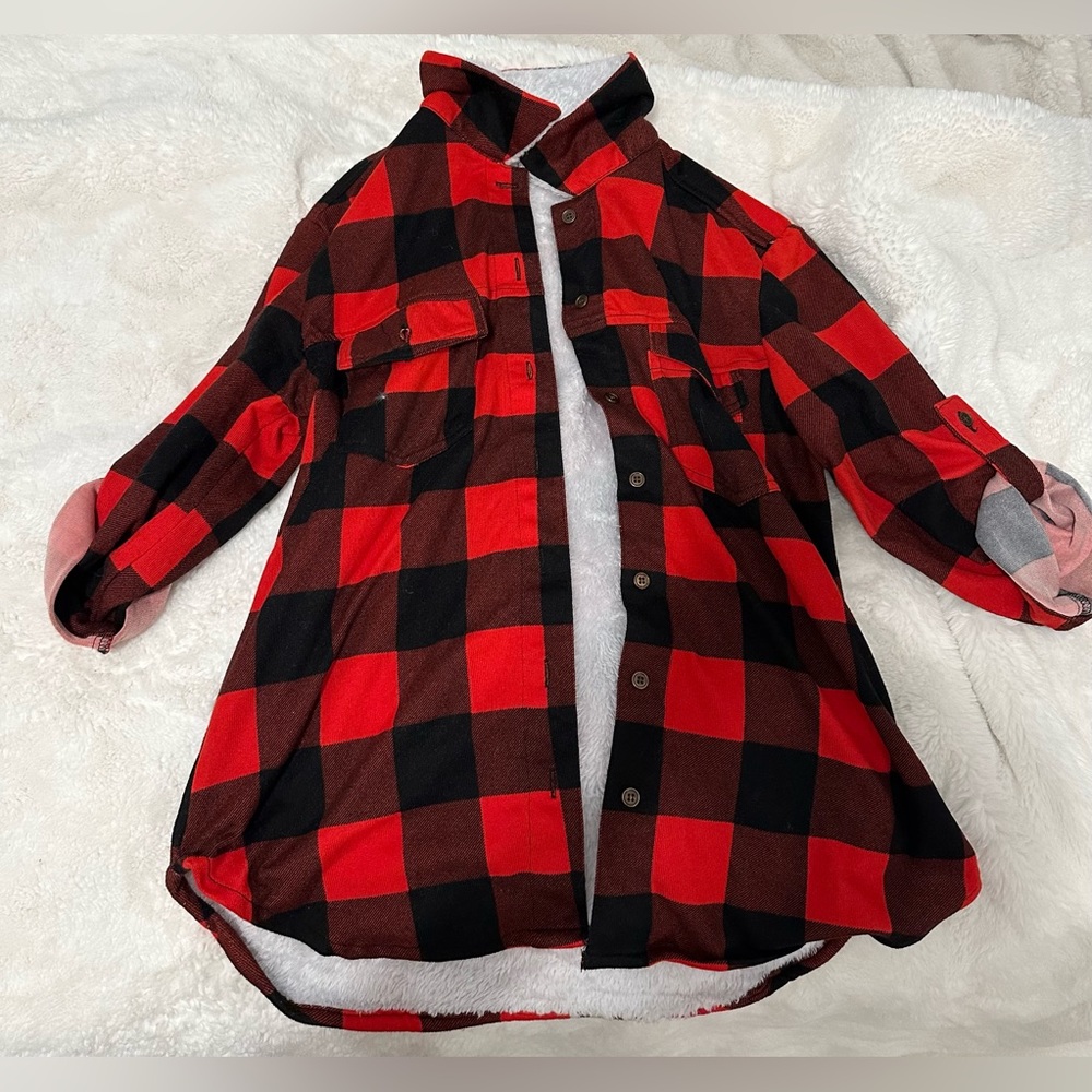 Black and red plaid shirt women’s, really cute, and size small.